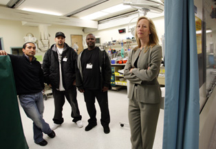 The number of victims with gunshot or stab wounds admitted to San Francisco General Hospital has climbed over the last five years, with more than 440 patients either shot or knifed in 2007